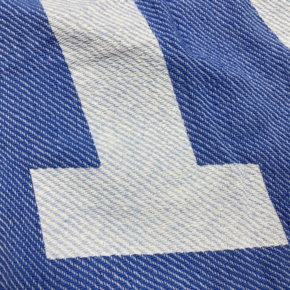 VS Purple‎ Festival Blanket - Picture 5 of 9